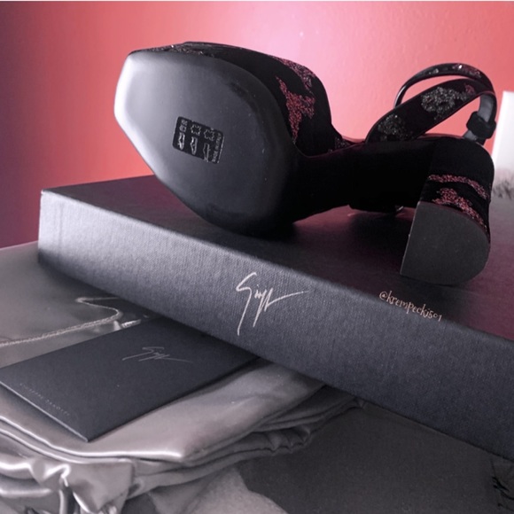 giuseppe zanotti NIB black velvet platform heels - Picture 2 of 16